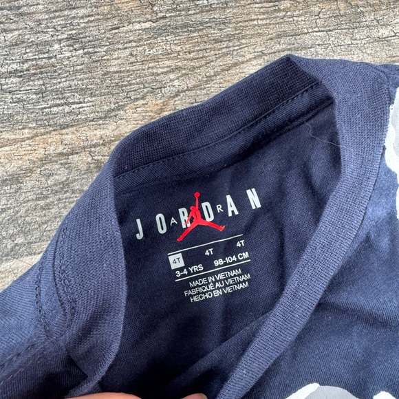 Brand New Jordan Boy’s 2-piece Set T-shirt and Shorts - Picture 4 of 7